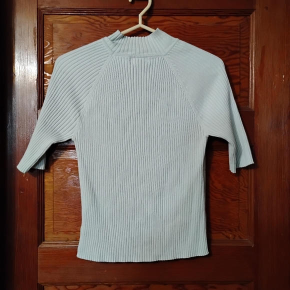Size Large Ribbed Top - Picture 5 of 5